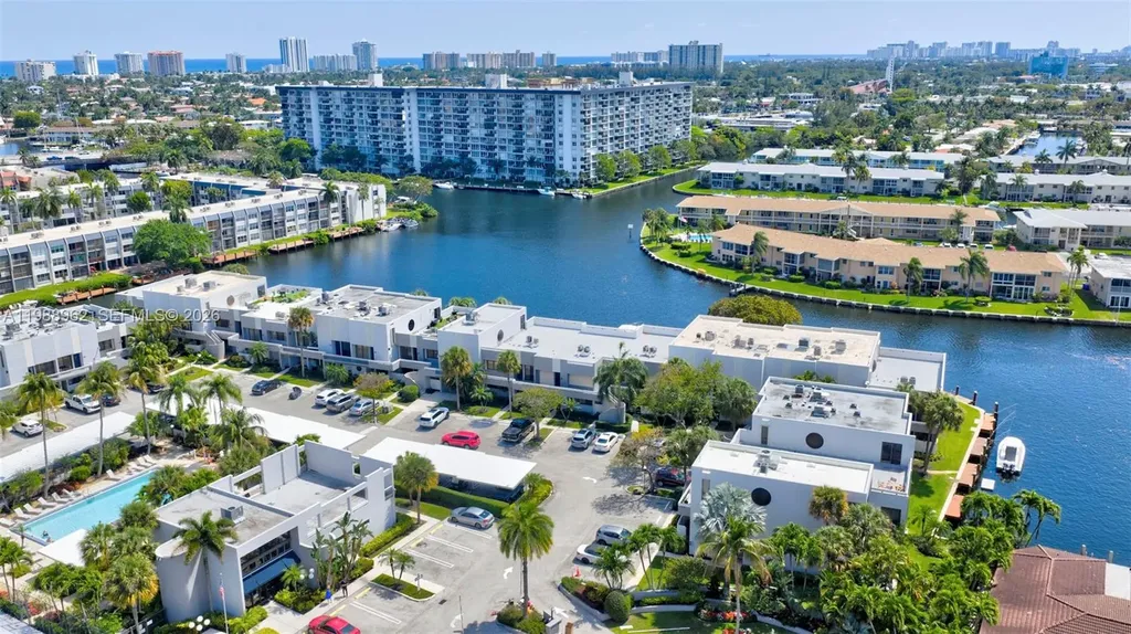 1100 SE 5th Court Pompano Beach FL 33060