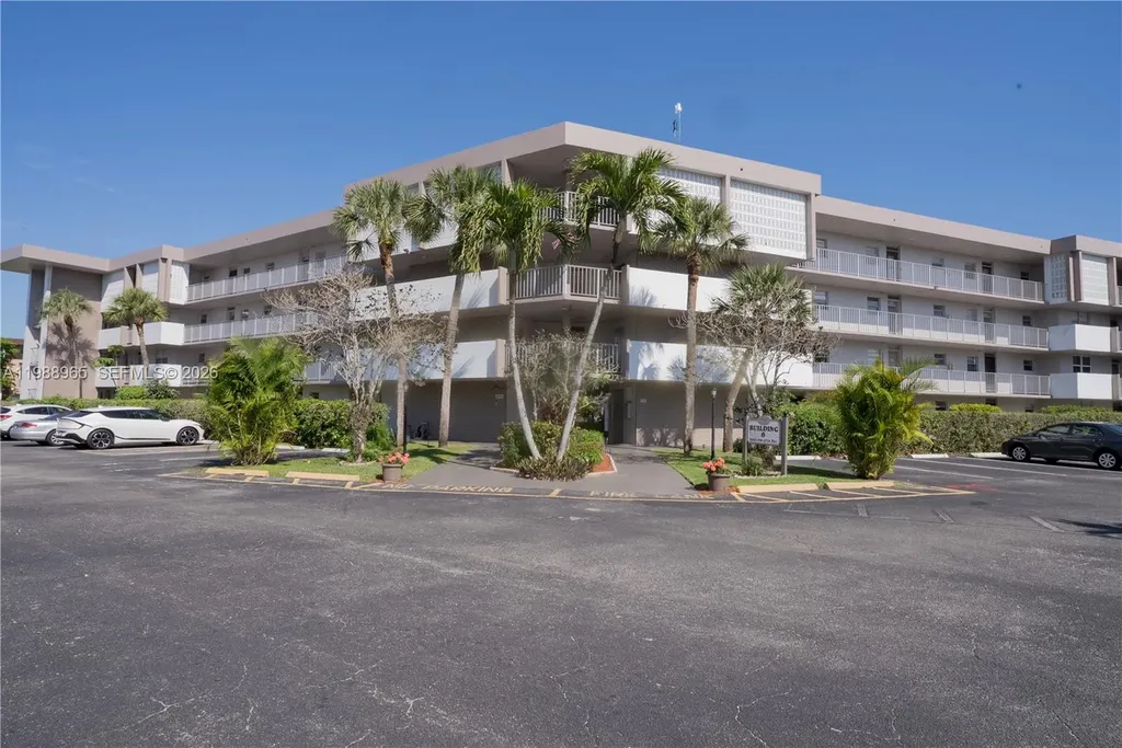 2800 NW 47th Terrace Lauderdale Lakes FL 33313