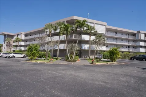 2800 NW 47th Terrace Lauderdale Lakes FL 33313