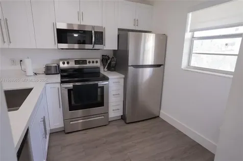 2800 NW 47th Terrace Lauderdale Lakes FL 33313