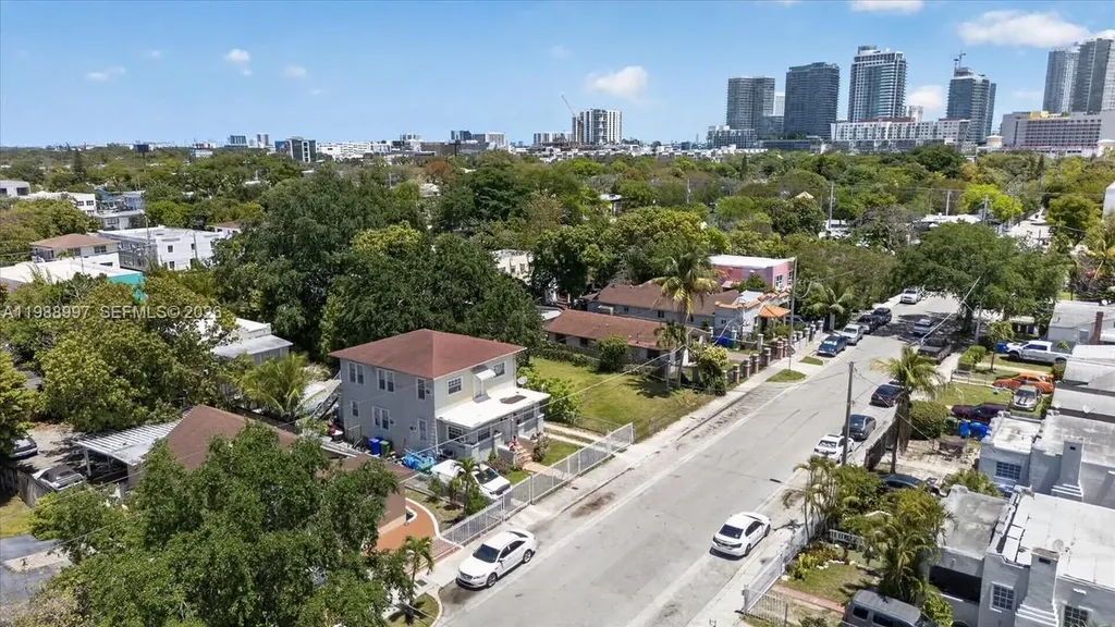 267 NW 31st Street Miami FL 33127