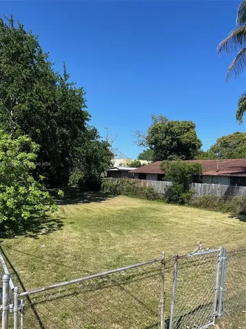 267 NW 31st Street Miami FL 33127