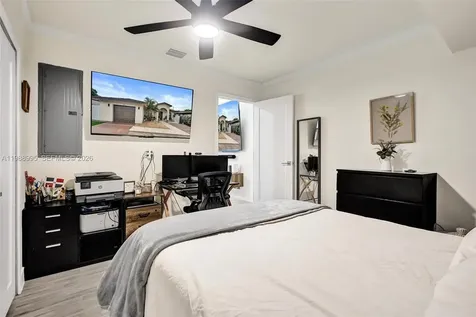 5614 Flagler Street Hollywood FL 33023