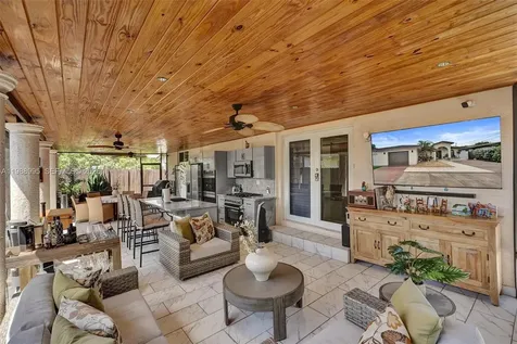 5614 Flagler Street Hollywood FL 33023