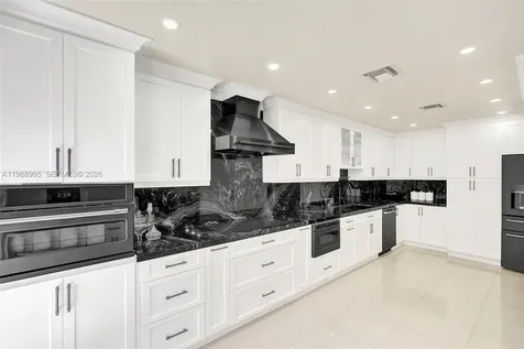 5614 Flagler Street Hollywood FL 33023