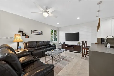 1512 Maple Drive Weston FL 33327