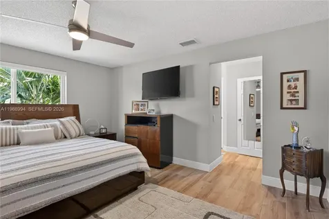 1512 Maple Drive Weston FL 33327