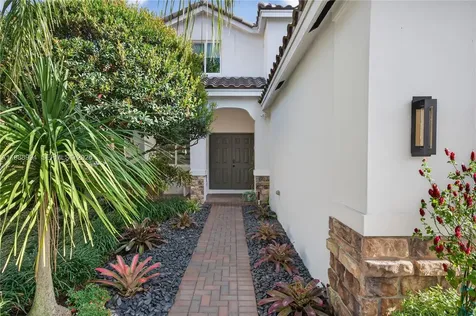 1512 Maple Drive Weston FL 33327