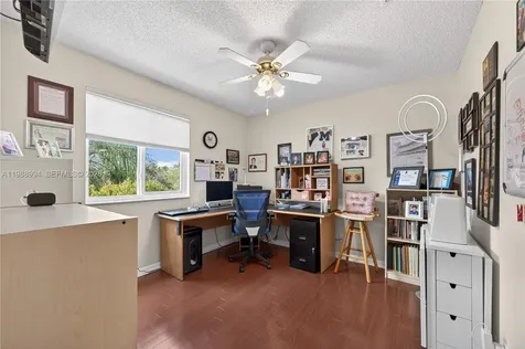 1512 Maple Drive Weston FL 33327