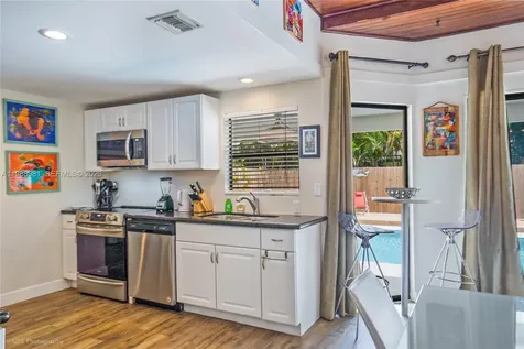 212 SW 1st Avenue Hallandale Beach FL 33009