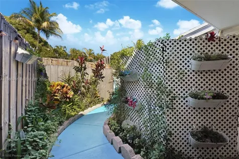 212 SW 1st Avenue Hallandale Beach FL 33009