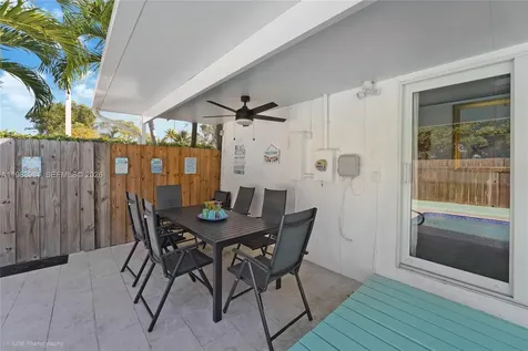 212 SW 1st Avenue Hallandale Beach FL 33009
