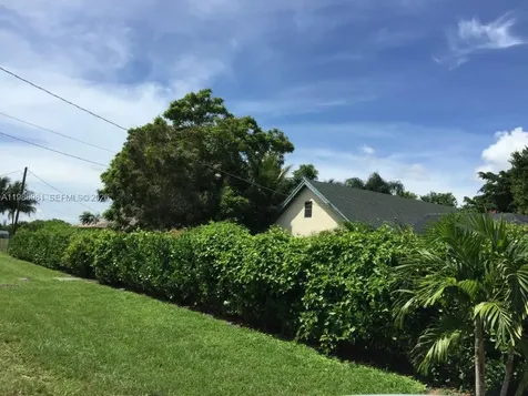 212 SW 1st Avenue Hallandale Beach FL 33009