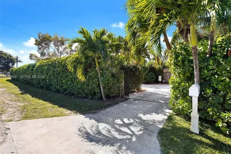 212 SW 1st Avenue Hallandale Beach FL 33009