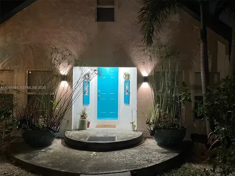 212 SW 1st Avenue Hallandale Beach FL 33009