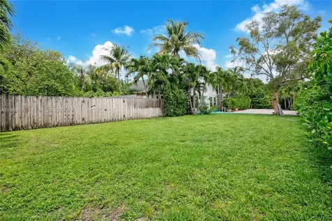 212 SW 1st Avenue Hallandale Beach FL 33009