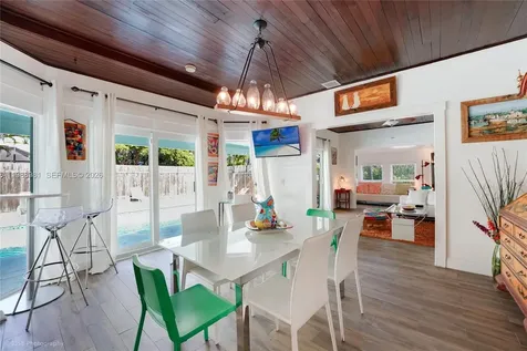 212 SW 1st Avenue Hallandale Beach FL 33009