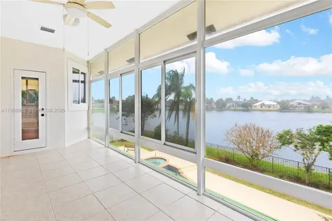 10091 NW 7th Street Plantation FL 33324