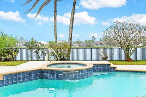 10091 NW 7th Street Plantation FL 33324