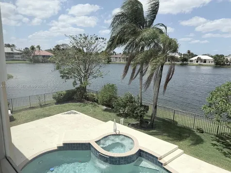10091 NW 7th Street Plantation FL 33324