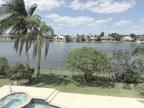 10091 NW 7th Street Plantation FL 33324