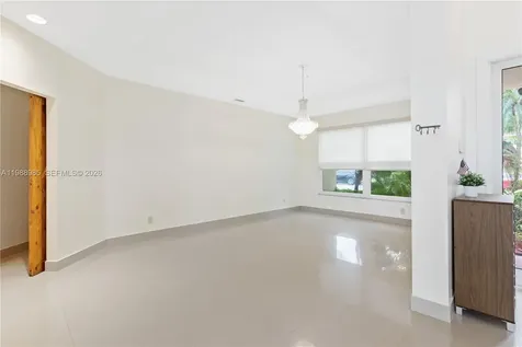 10091 NW 7th Street Plantation FL 33324
