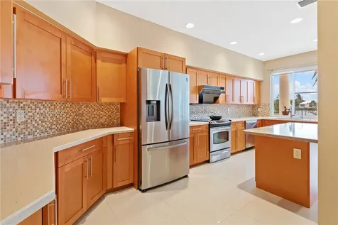 10091 NW 7th Street Plantation FL 33324