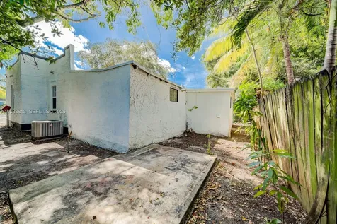 829 NW 56th Street Miami FL 33127