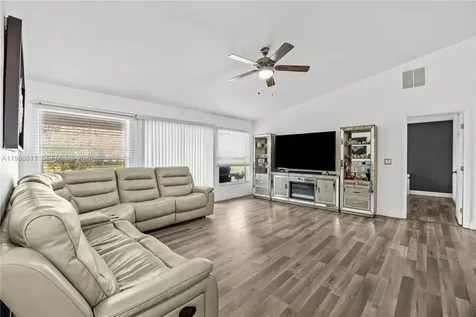 3990 SW Halcomb Street Port St. Lucie FL 34953