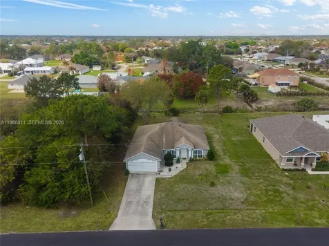 3990 SW Halcomb Street Port St. Lucie FL 34953