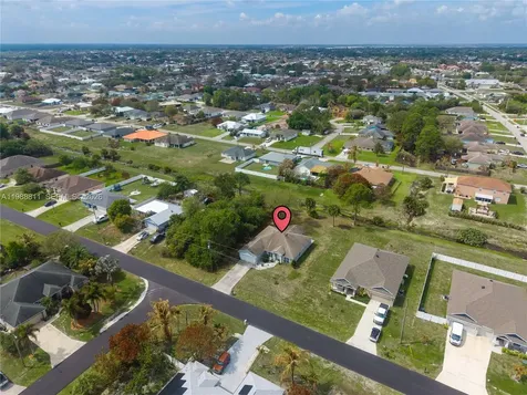 3990 SW Halcomb Street Port St. Lucie FL 34953