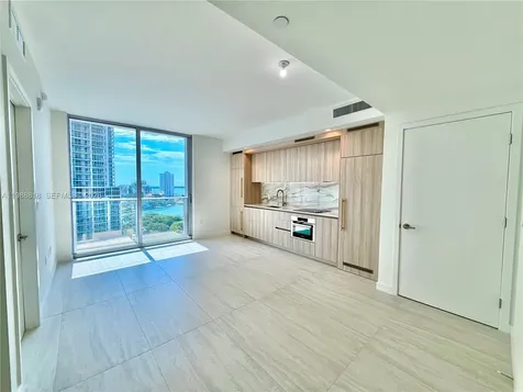 77 SE 5th Street Miami FL 33131