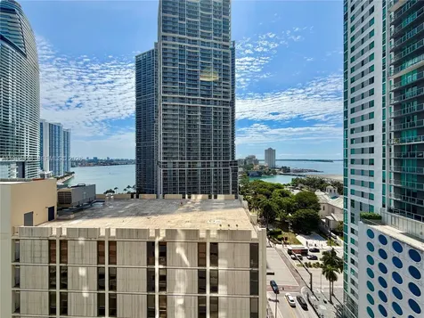 77 SE 5th Street Miami FL 33131