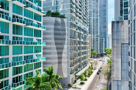 77 SE 5th Street Miami FL 33131