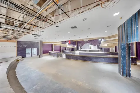 5445 Collins Avenue Miami Beach FL 33140