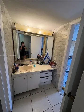 1950 W 56th Street Hialeah FL 33012