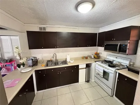 1950 W 56th Street Hialeah FL 33012