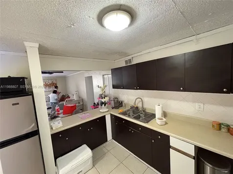 1950 W 56th Street Hialeah FL 33012