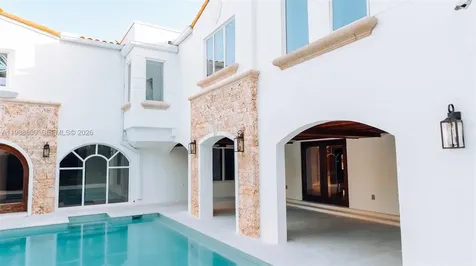 2525 Indian Mound Trail Coral Gables FL 33134