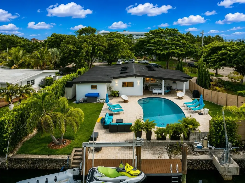 1805 Keystone Boulevard North Miami FL 33181
