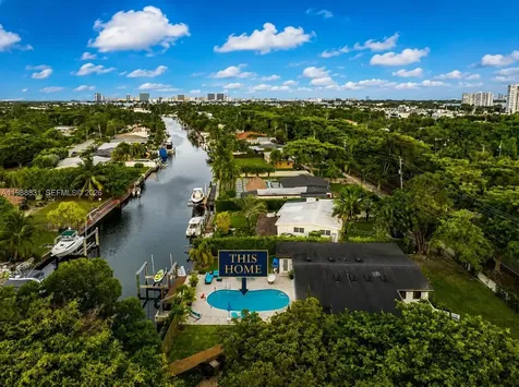 1805 Keystone Boulevard North Miami FL 33181