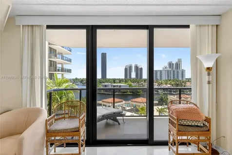 19667 Turnberry Way Aventura FL 33180