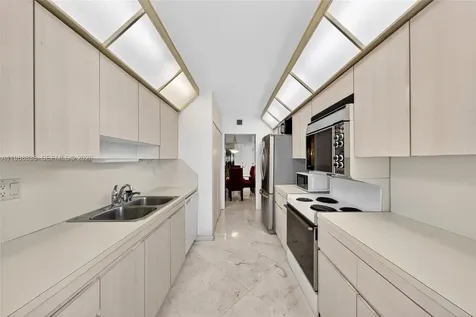 19667 Turnberry Way Aventura FL 33180