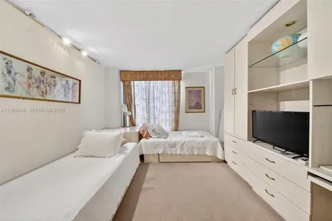 19667 Turnberry Way Aventura FL 33180