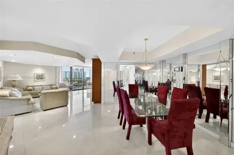 19667 Turnberry Way Aventura FL 33180