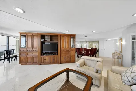 19667 Turnberry Way Aventura FL 33180