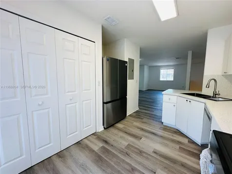 5705 NW 109th Avenue Doral FL 33178