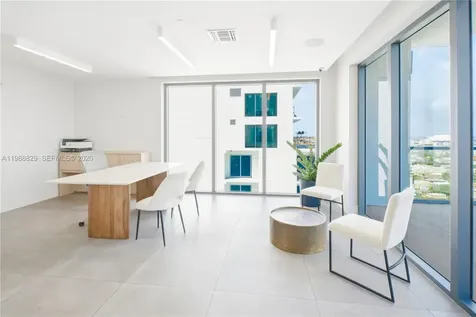 239 SW 9th Street Miami FL 33130