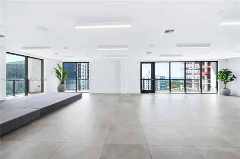 239 SW 9th Street Miami FL 33130