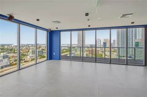 239 SW 9th Street Miami FL 33130